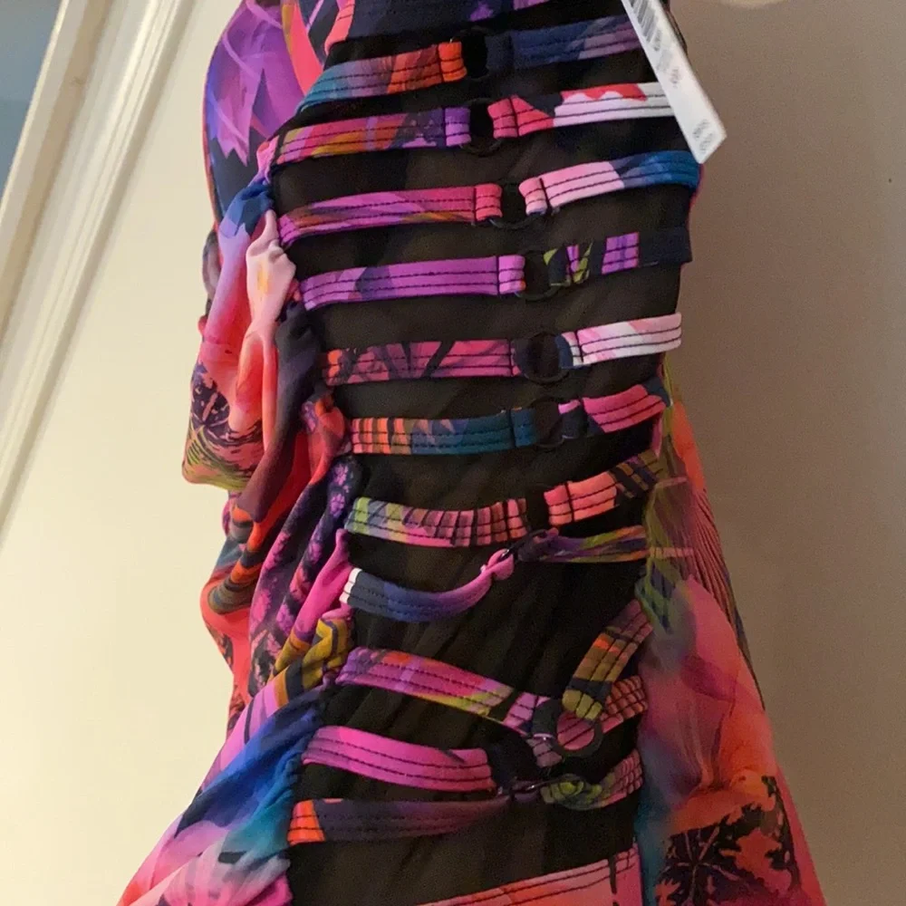 NWT torrid ladder side mesh leaves print swimsuit
